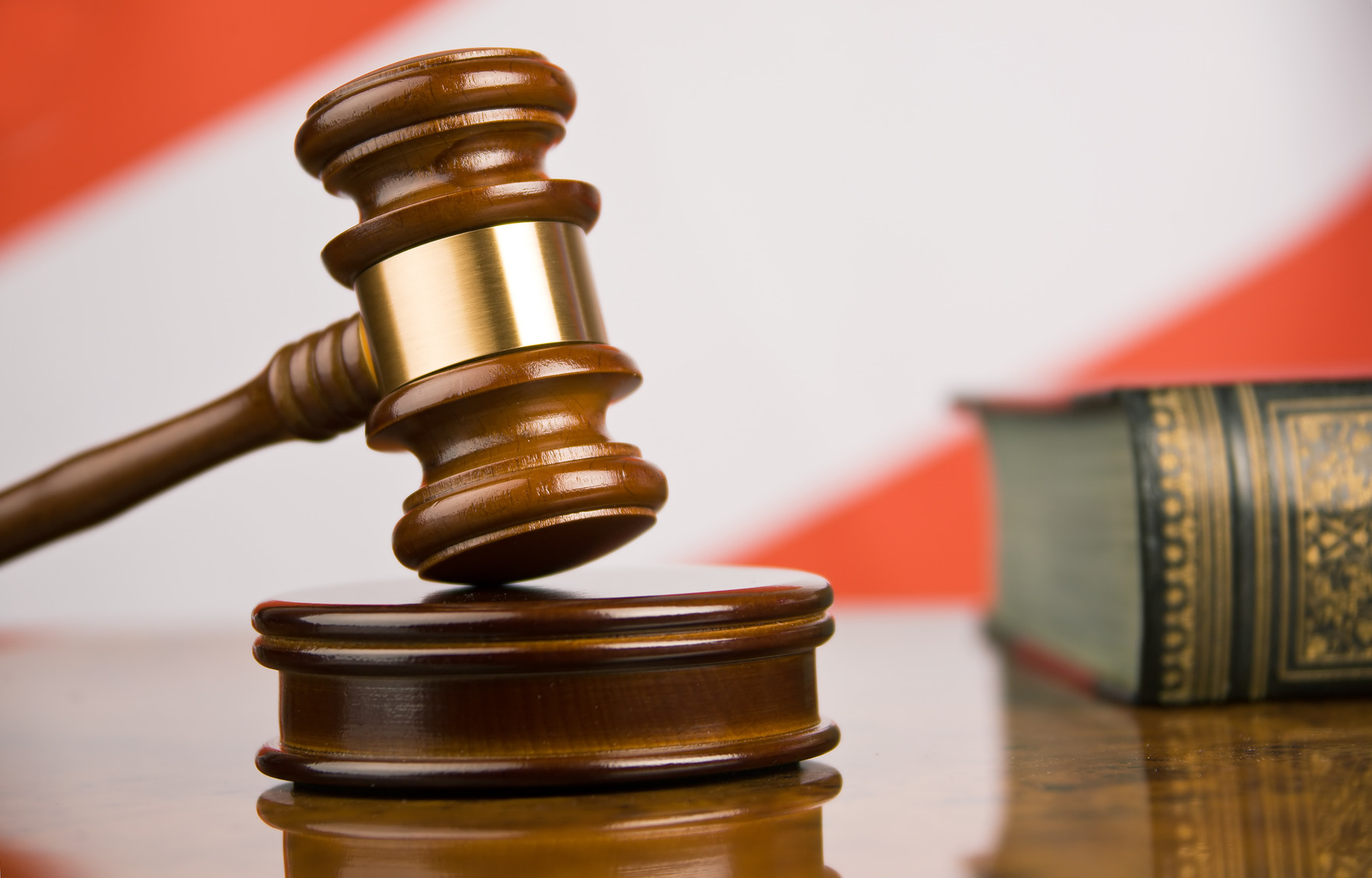 Обращение в суд при незаконном сокращении работника
